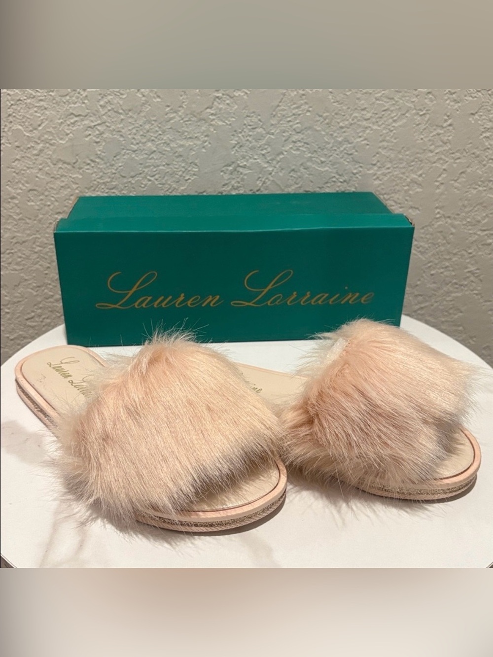 Lauren Lorraine Blush Faux-Fur Fluffy Slide Sandals Size 6 NWT